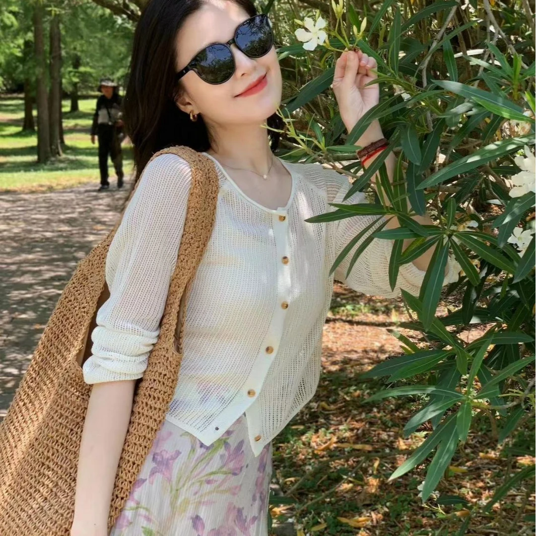 法式镂空轻薄微透长袖针织开衫女夏季新款温柔风洋气收腰显瘦上衣