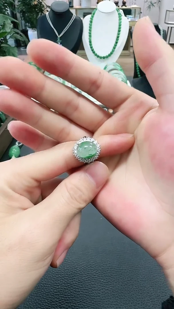 未镶嵌1石英质玉（非洲翠）/6608