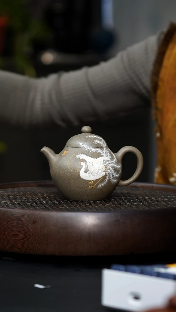 青段泥绘凤凰紫砂壶