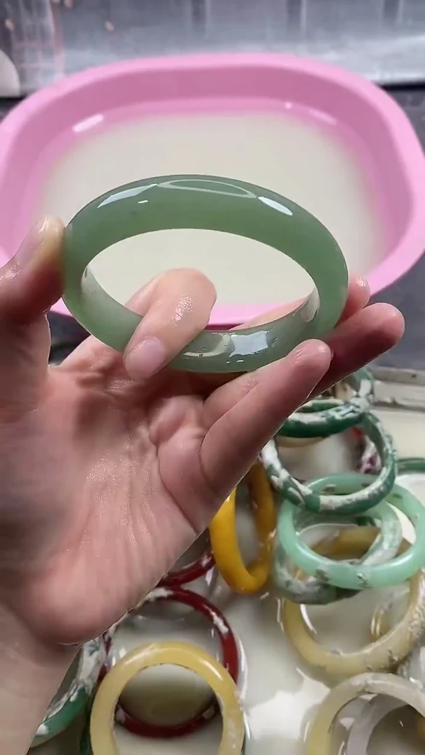 未镶嵌手镯石英质玉15 6566