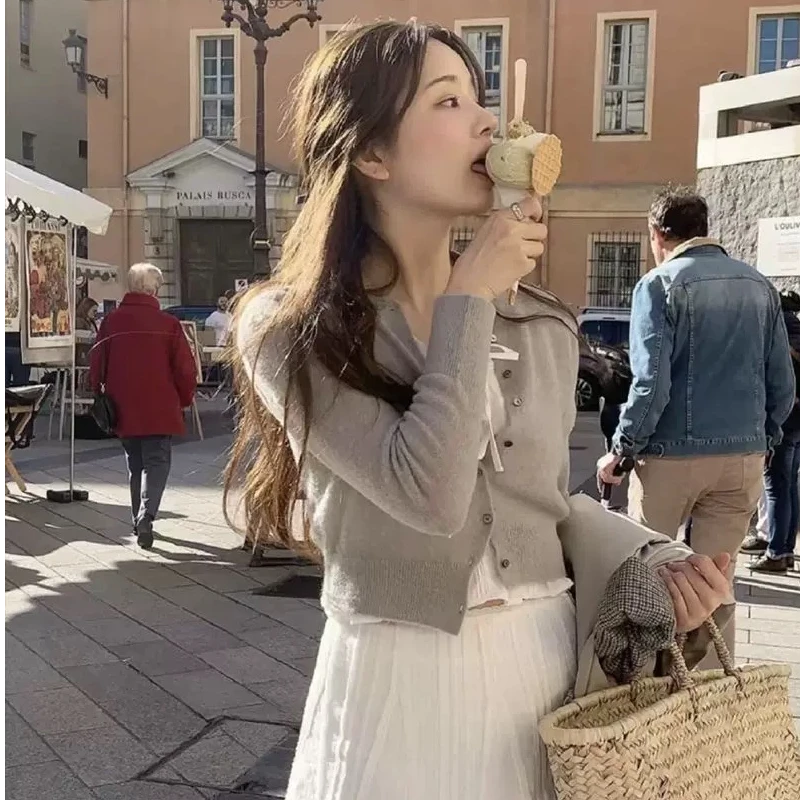 【Halo】the八家简约纯色显瘦圆领针织开衫女