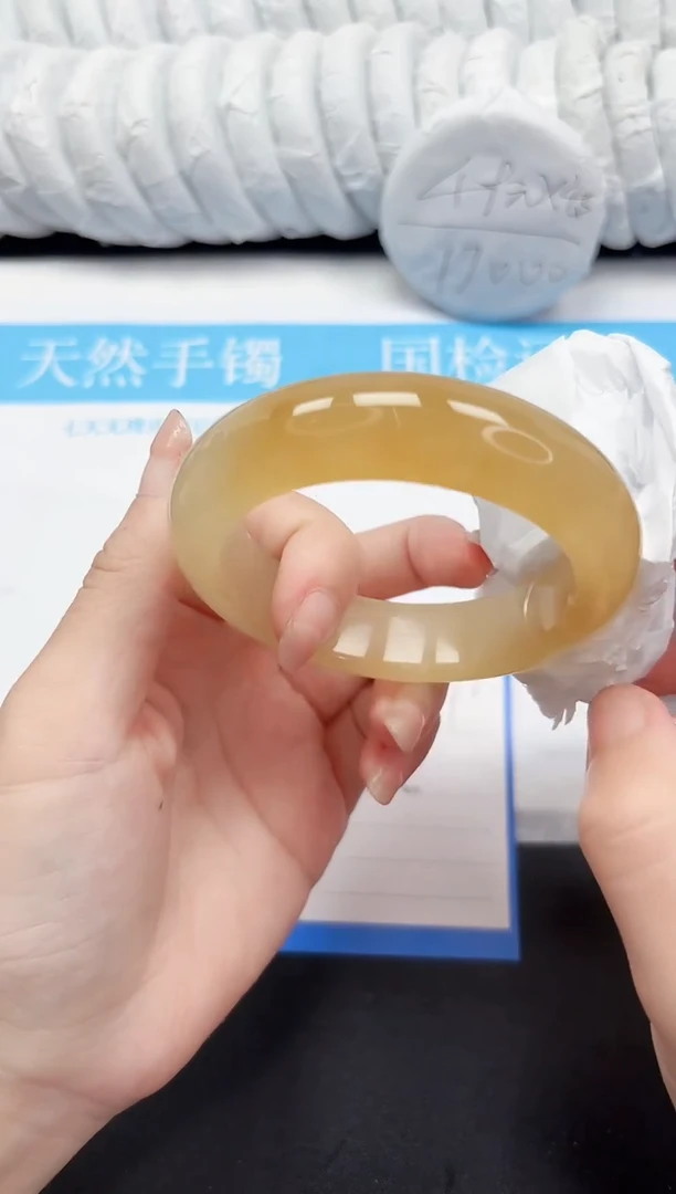 未镶嵌手镯石英质玉172-58.1HL