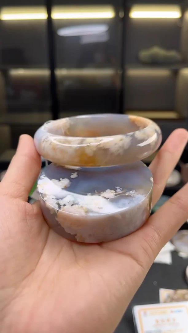 石英质玉手镯未镶嵌64圈口（赠送镯心）62368286