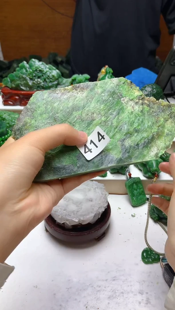 未镶嵌和田玉（碧玉）珠宝半成品1