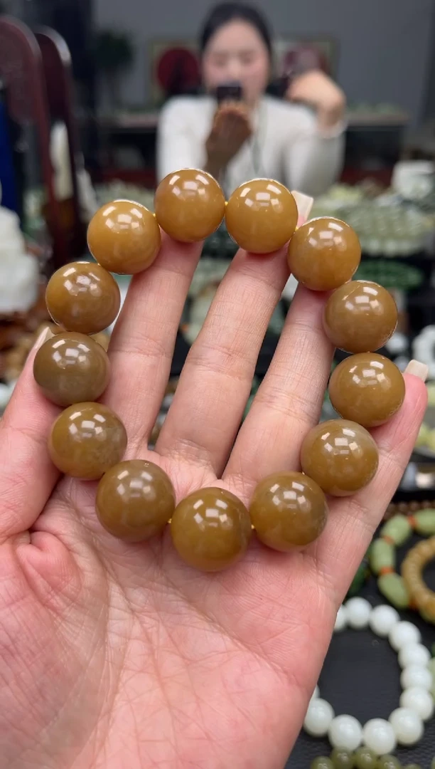 【闪购商品】和田玉手串未镶嵌新疆且末红糖卡18