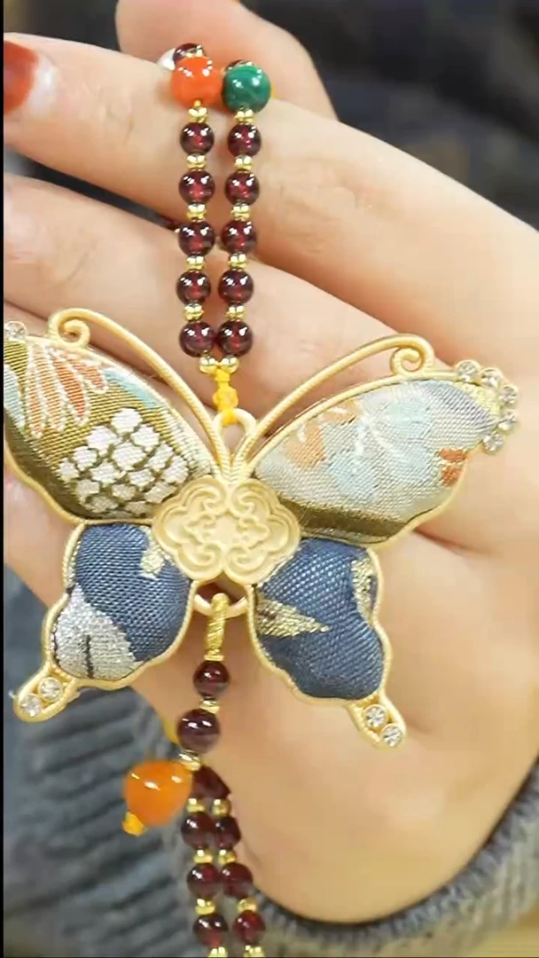 织绣非遗精致天然珠宝手工缂丝挂坠蝴蝶系列