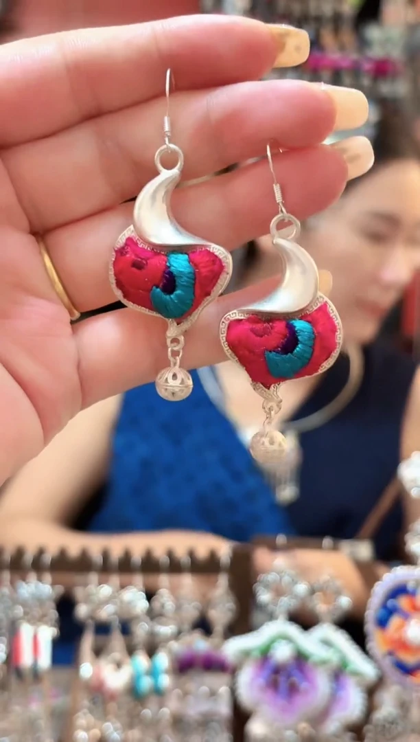织绣 云织谣民族风精美饰品   173