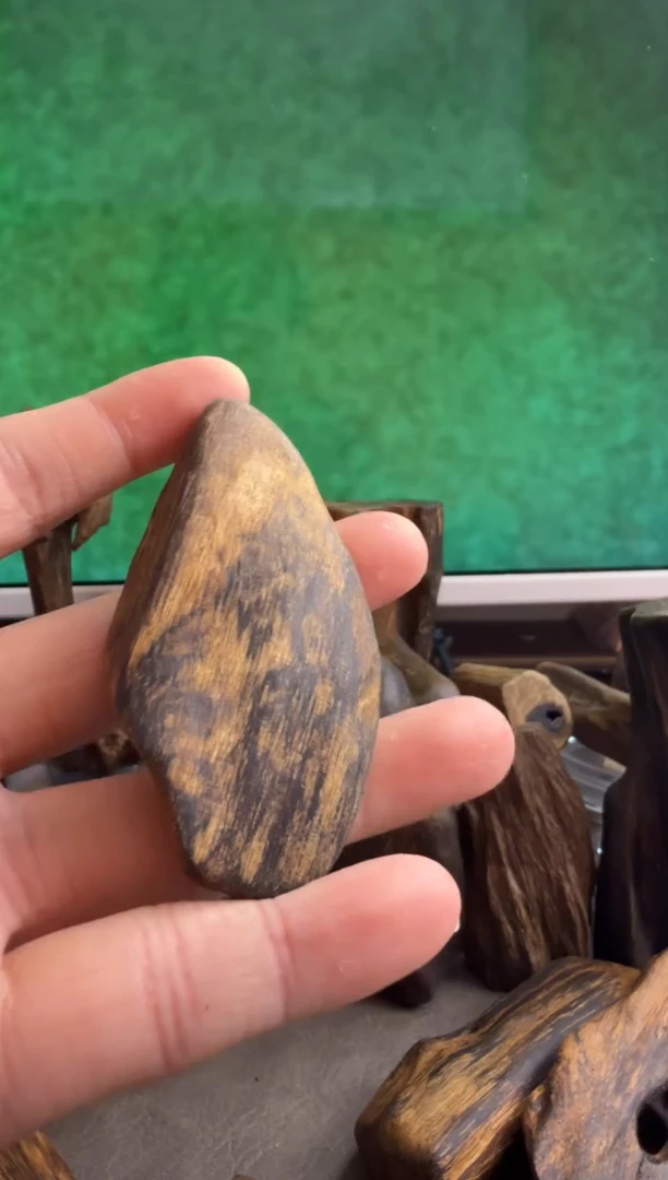 沉香手把件文莱多样性发一