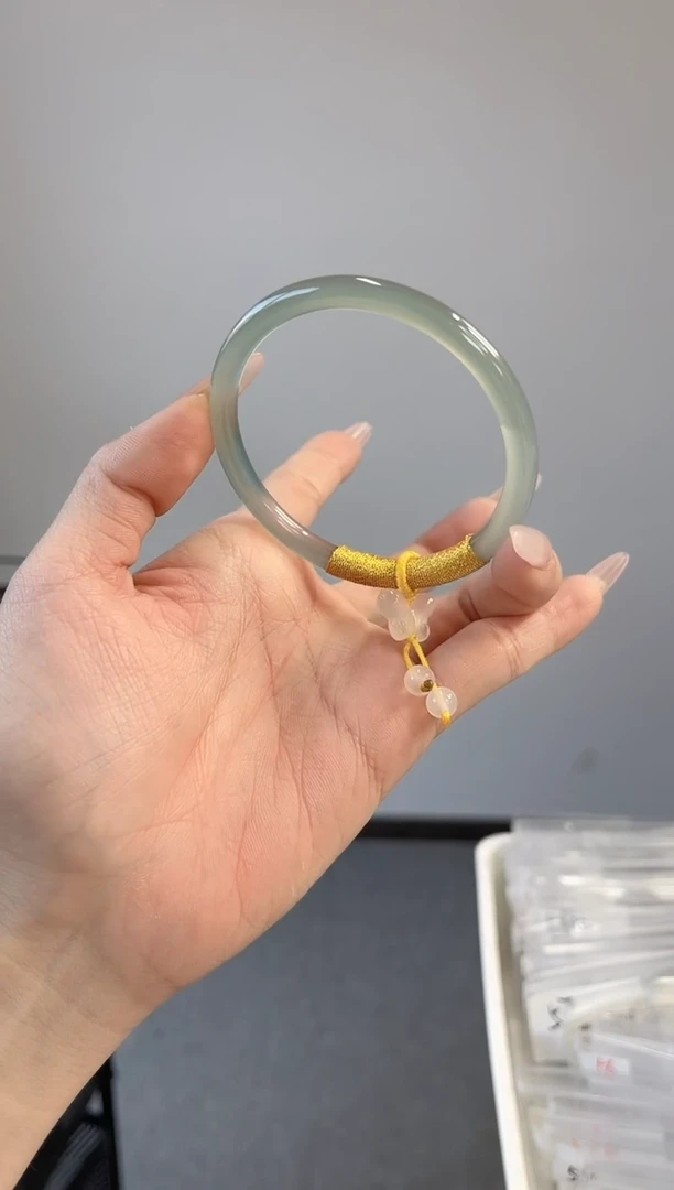 【闪购商品】玛瑙/玉髓手镯未镶嵌56-57圈