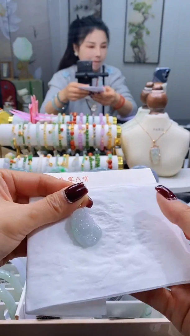 吊坠(不含链)18K金镶嵌翡翠✨*144号抱抱佛