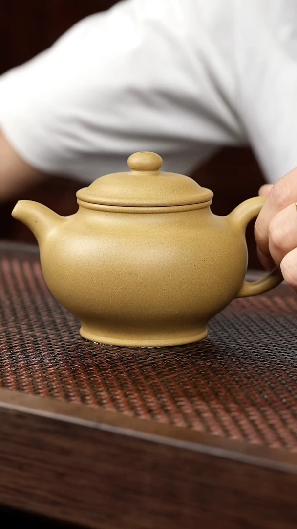 茶壶紫砂黄金段掇只