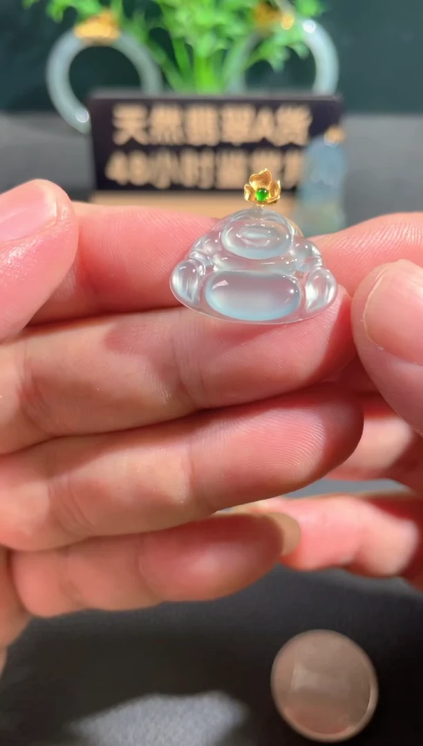 翡翠18K金镶嵌颈饰翡翠