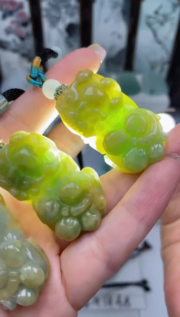 【闪购商品】翡翠颈饰未镶嵌吊坠