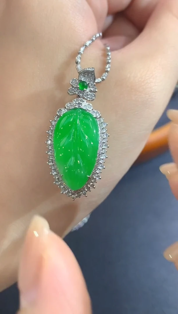 吊坠(不含链)18K金镶嵌翡翠78-吊坠