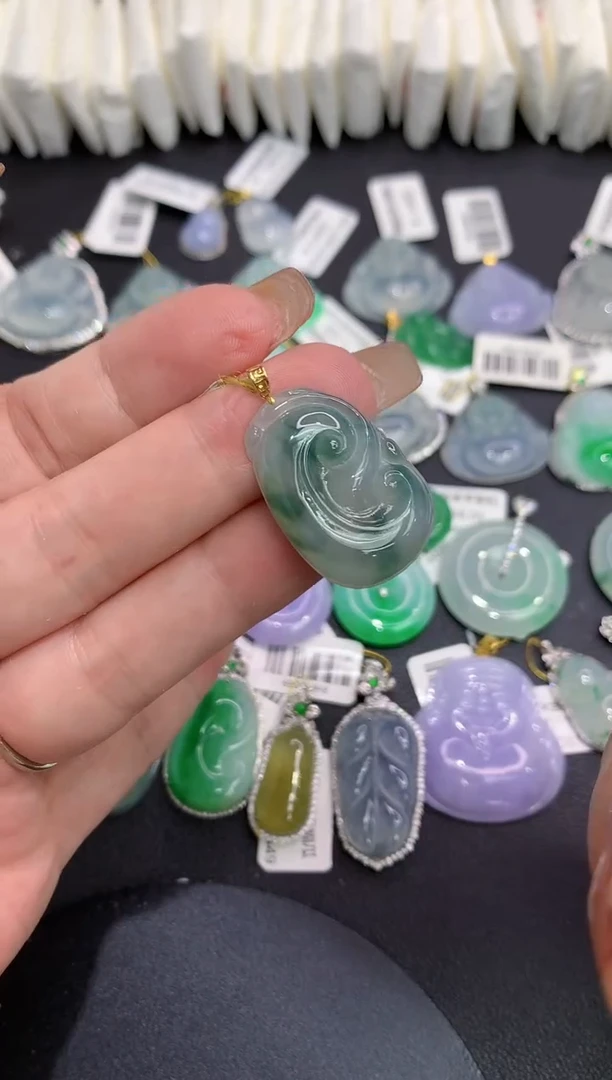 吊坠(不含链)18K金镶嵌翡翠111