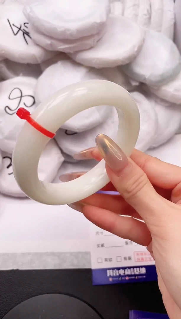 【闪购商品】和田玉手镯未镶嵌4K34-60