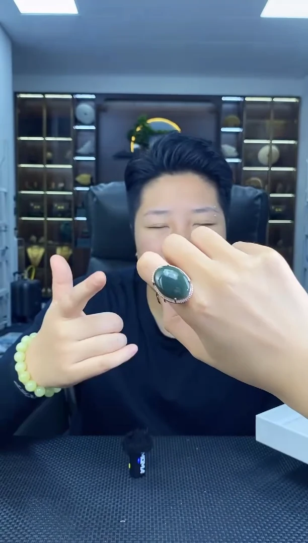 未镶嵌戒指和田玉10