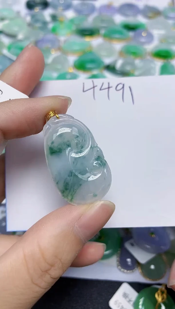 翡翠18K金镶嵌颈饰天然缅甸翡翠A货