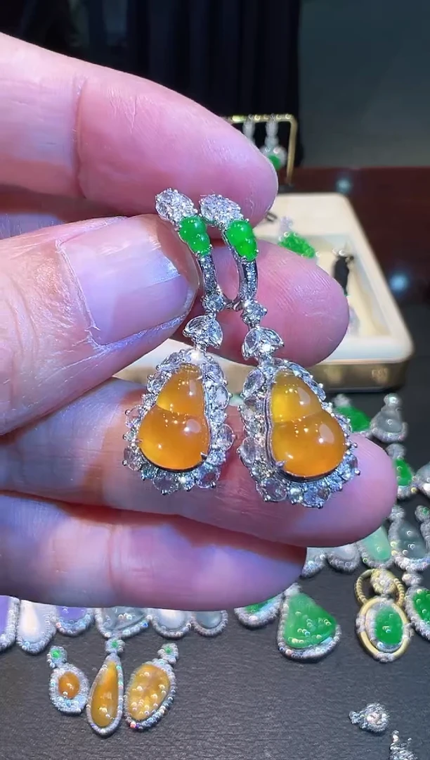 【闪购商品】翡翠耳饰18K金镶嵌翡翠