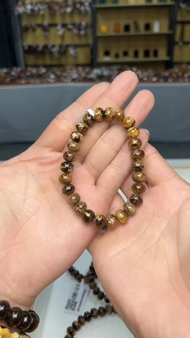 裸石琥珀未镶嵌白*? 抚顺琥珀9+花珀多样性发其一