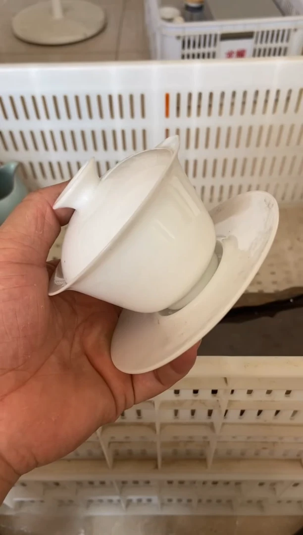 杯无运费险有瑕疵的摄影的产品有使用过的痕迹有点脏介意勿拍