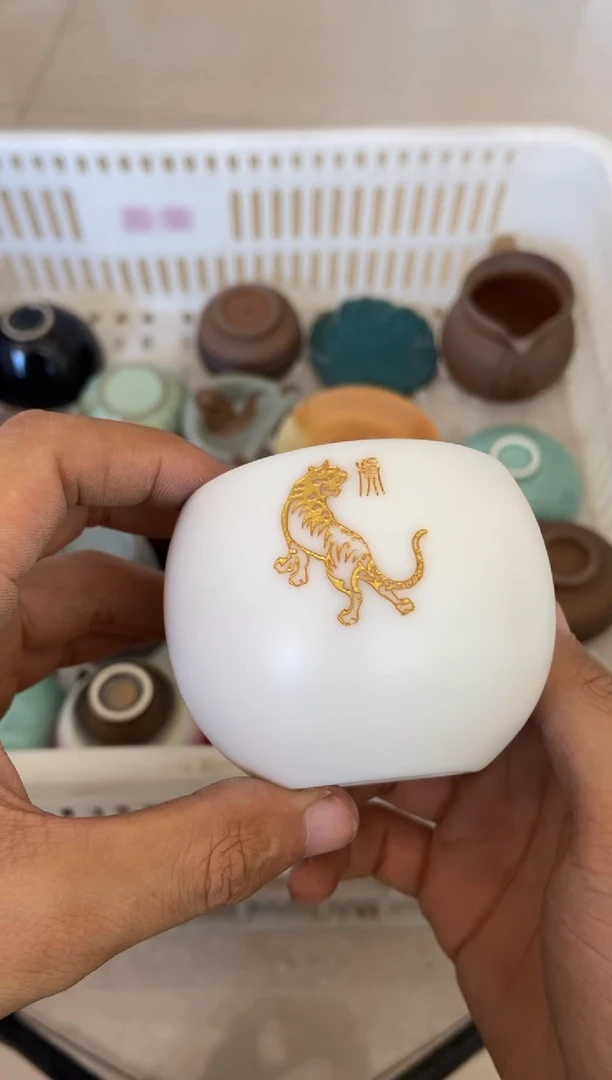 杯无运费险有瑕疵的摄影的产品有使用过的痕迹有点脏介意勿拍
