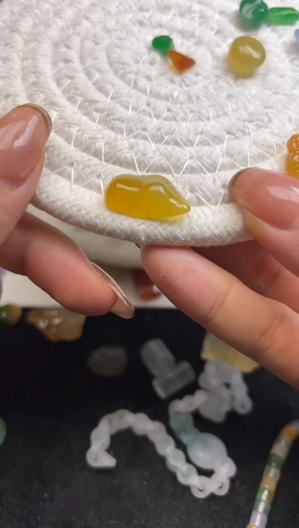 未镶嵌定制翡翠黄随行5000+500