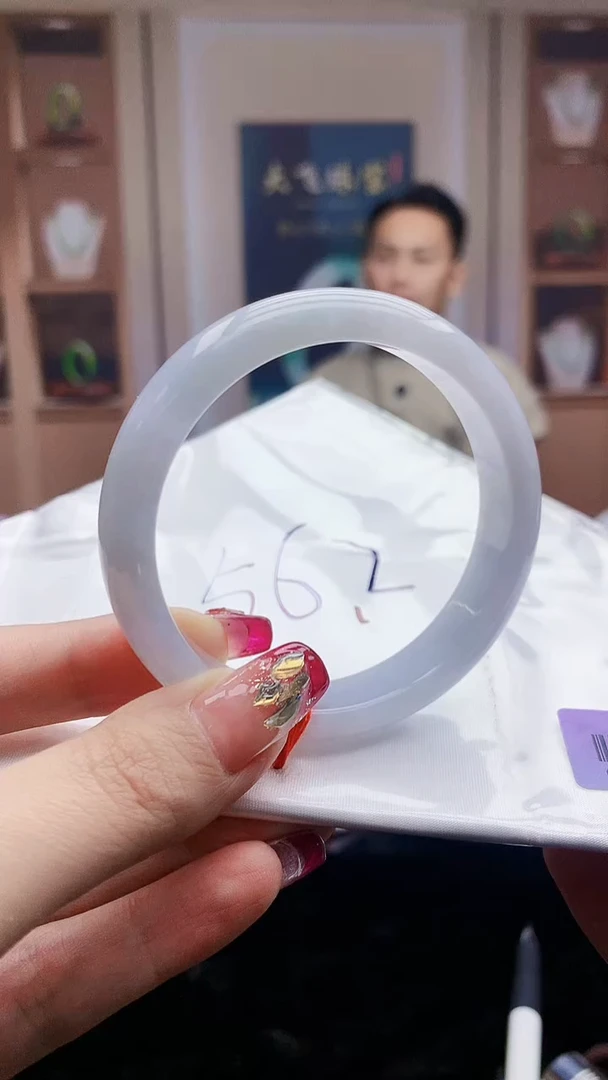 【闪购商品】翡翠手镯未镶嵌     H53-139