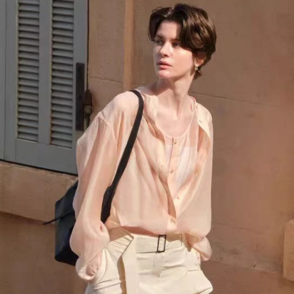 闪闪兒 loeuve**r25年夏季光泽感衬衫22012