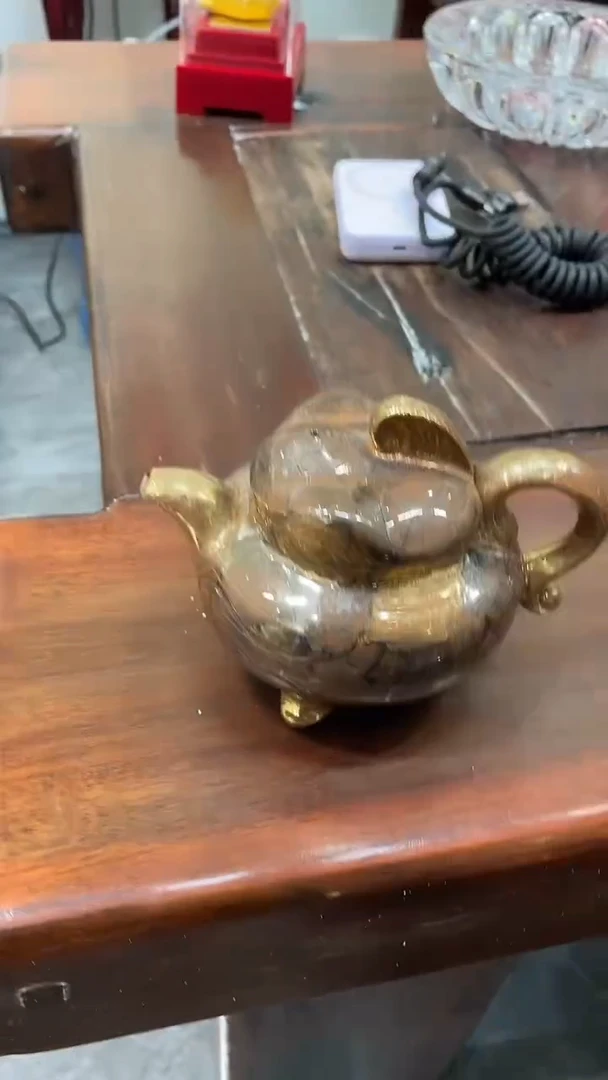 茶壶紫砂刘*辰w3金降坡贴金三足壶*周龙华