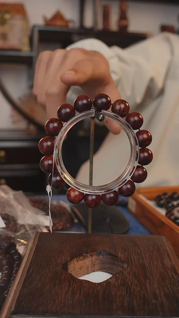 【闪购商品】木海南红降花梨公手串