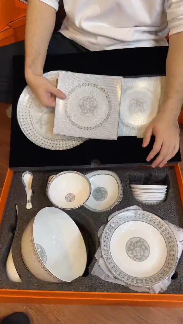 杯鸿辉家品牌瓷器，京东包邮！