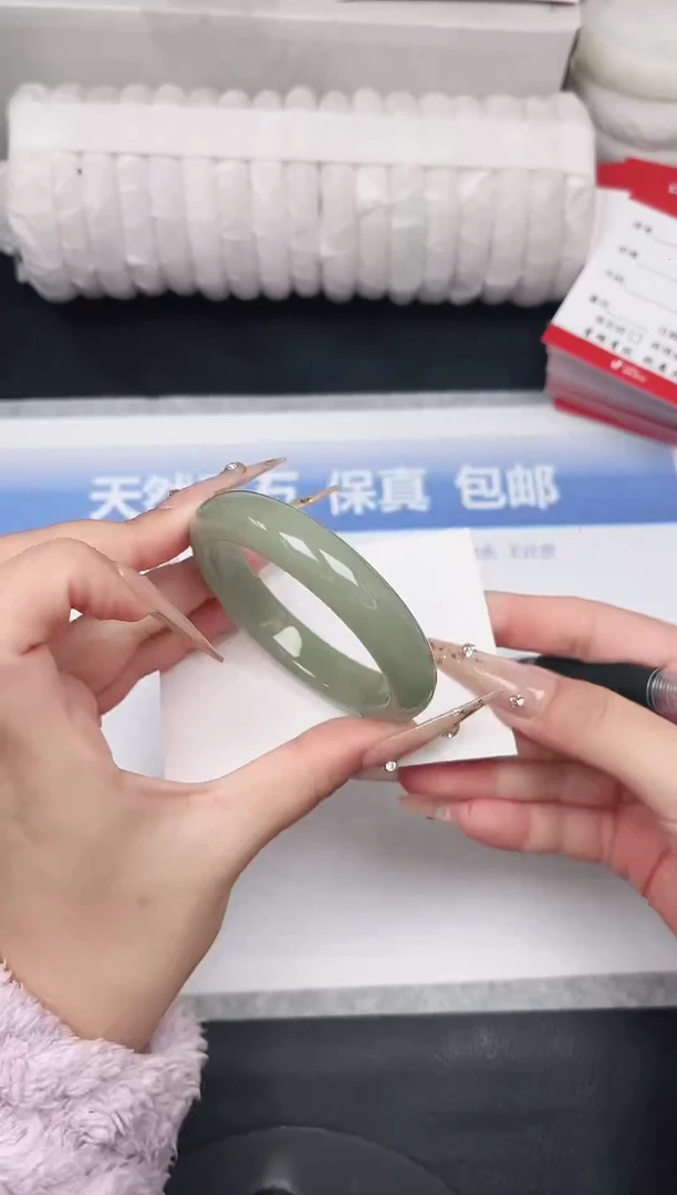 未镶嵌手镯石英质玉7-53