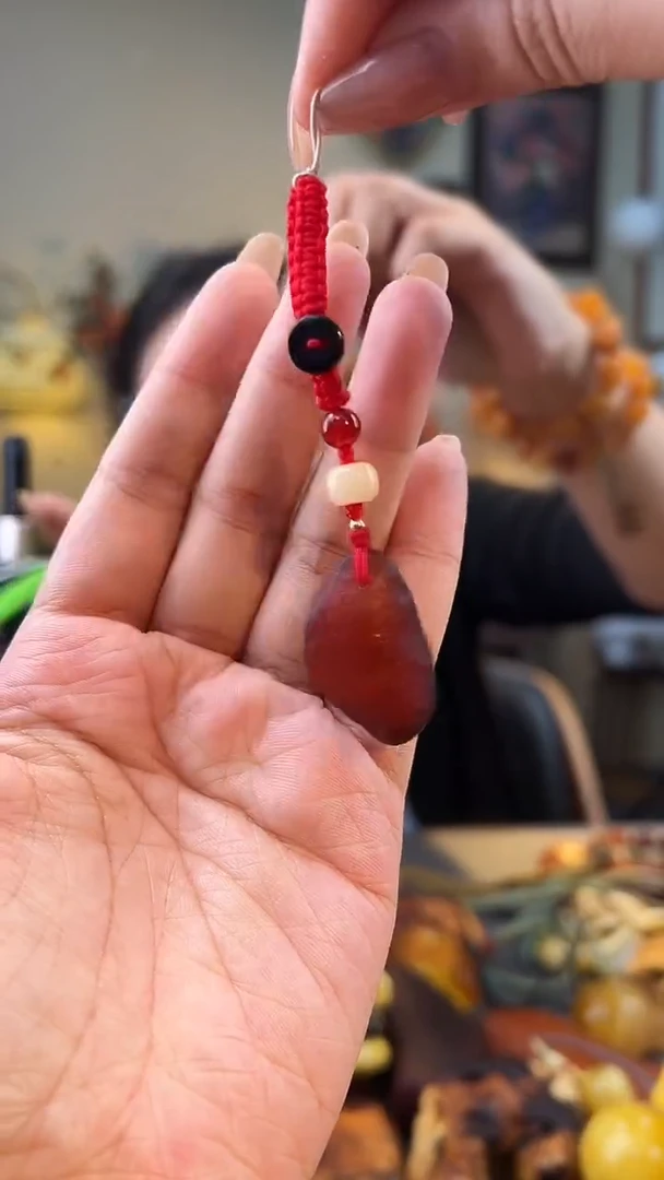 琥珀颈饰未镶嵌挂件