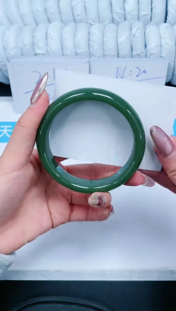 【闪购商品】石英质玉手镯未镶嵌346-64