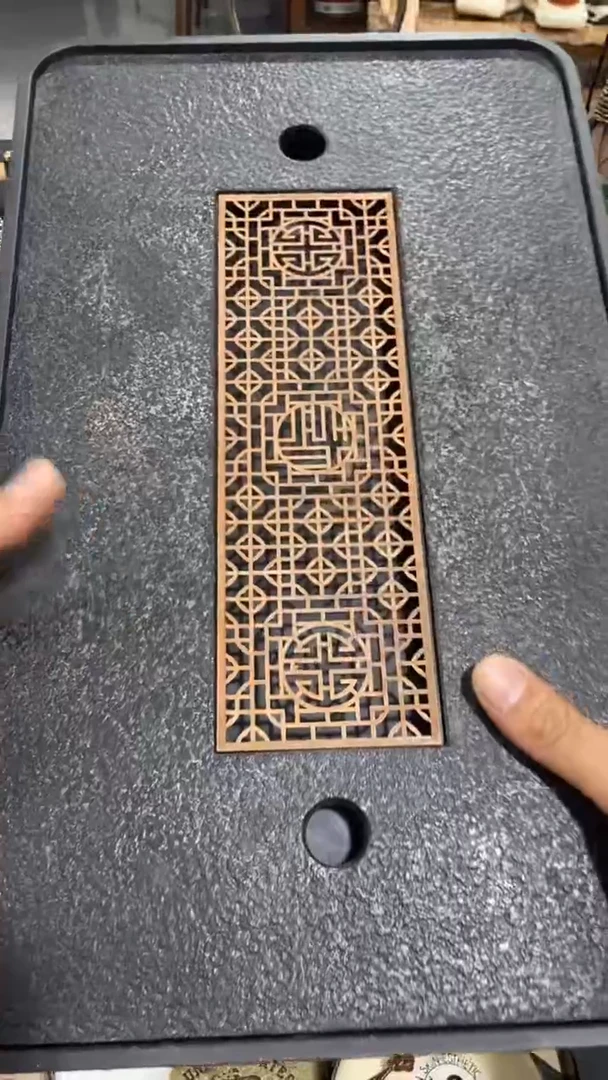 瓷片闪购商品  如图所示