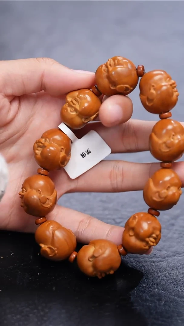手串橄榄核笑佛