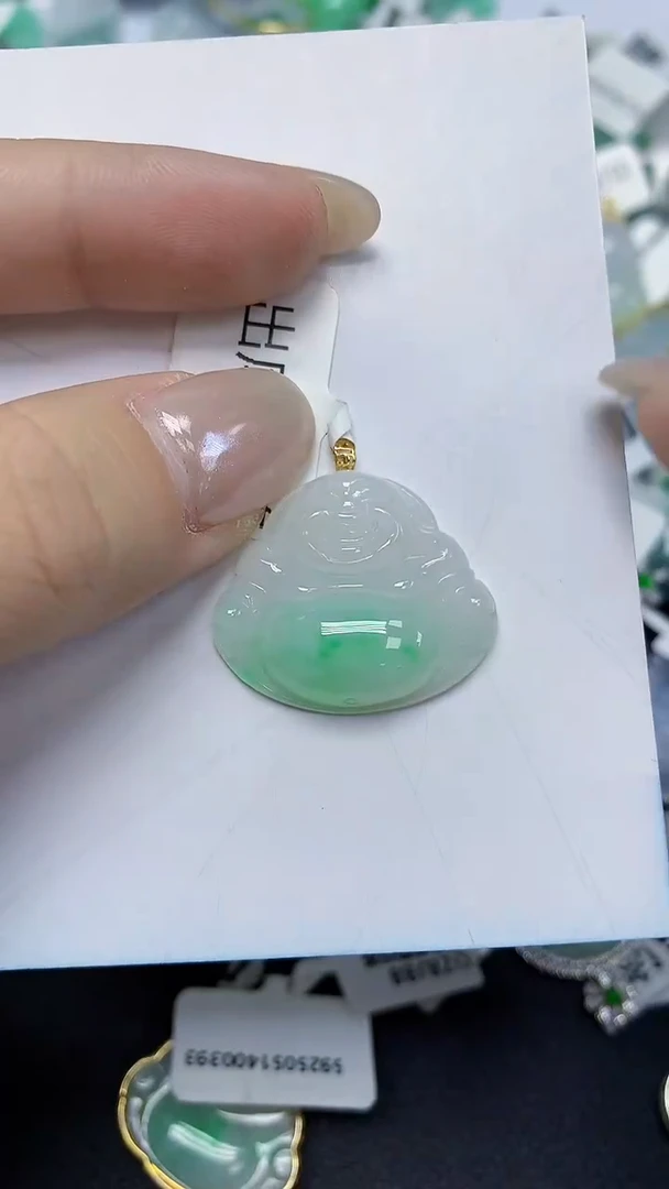 翡翠18K金镶嵌颈饰天然缅甸翡翠A货