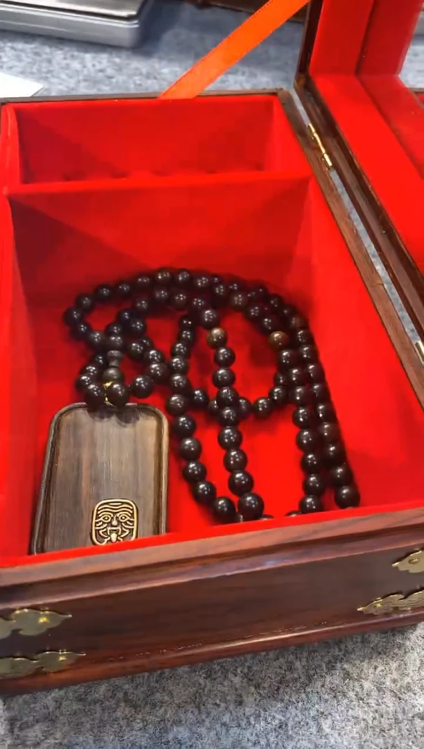 花梨木类木头款首饰盒+手串