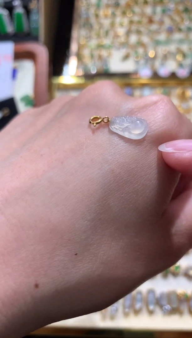 颈饰18K金镶嵌翡翠翡翠