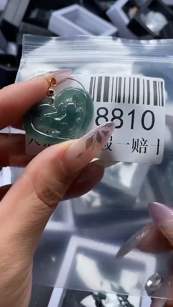 吊坠(不含链)未镶嵌翡翠8810