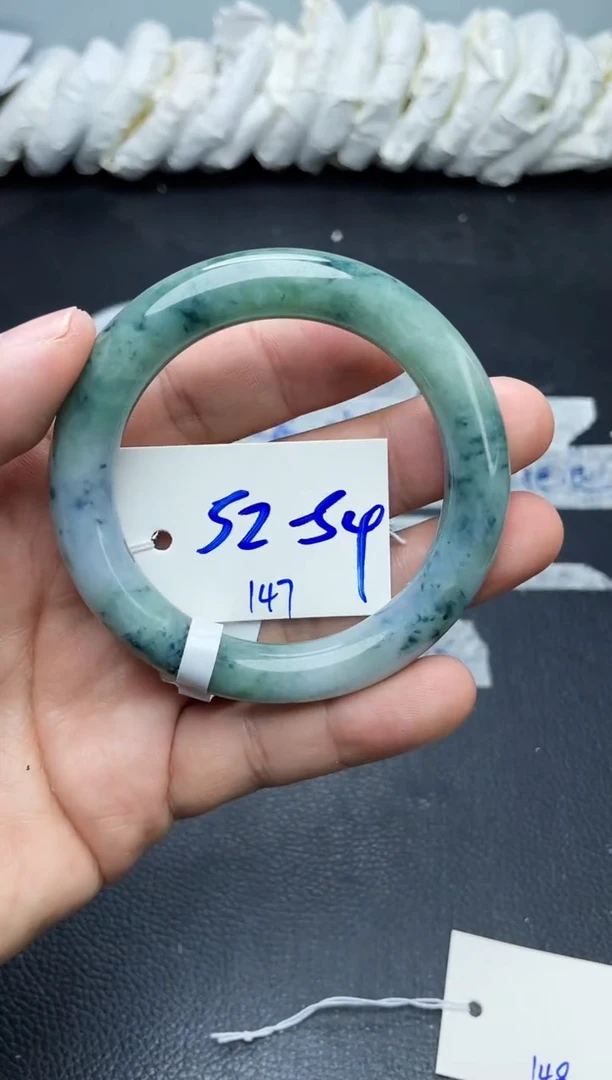未镶嵌手镯翡翠147