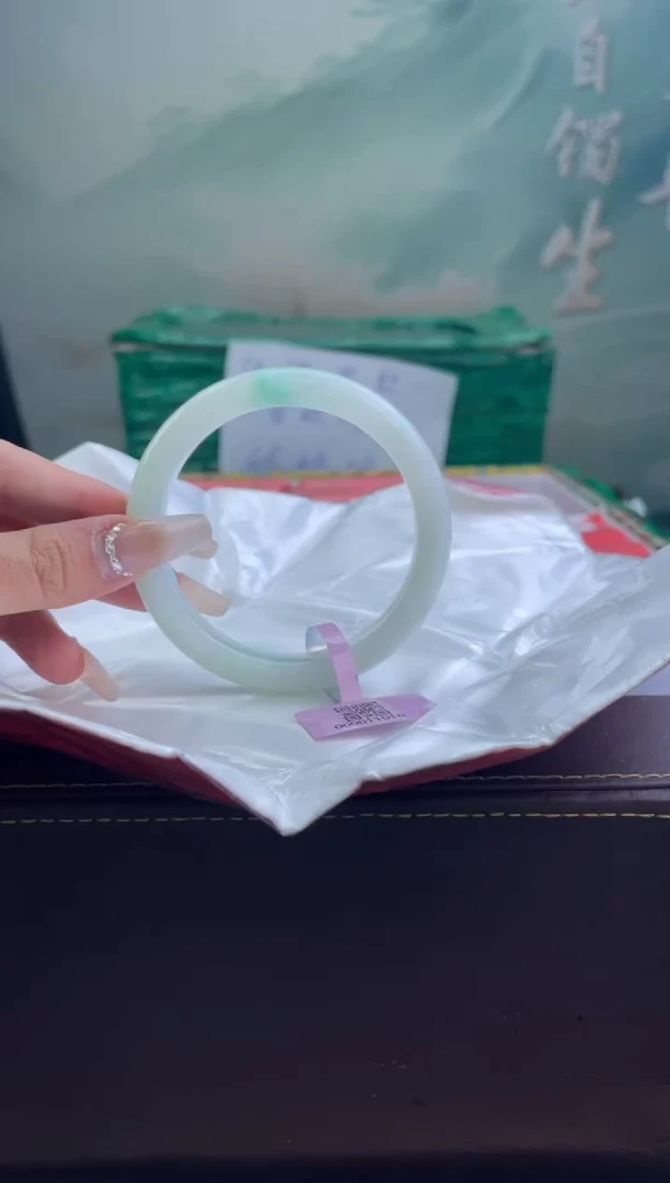 翡翠手镯未镶嵌3翡翠手镯