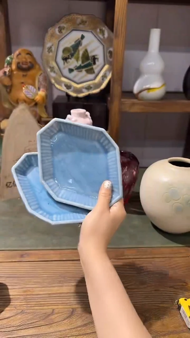 菱形蓝色碟子········