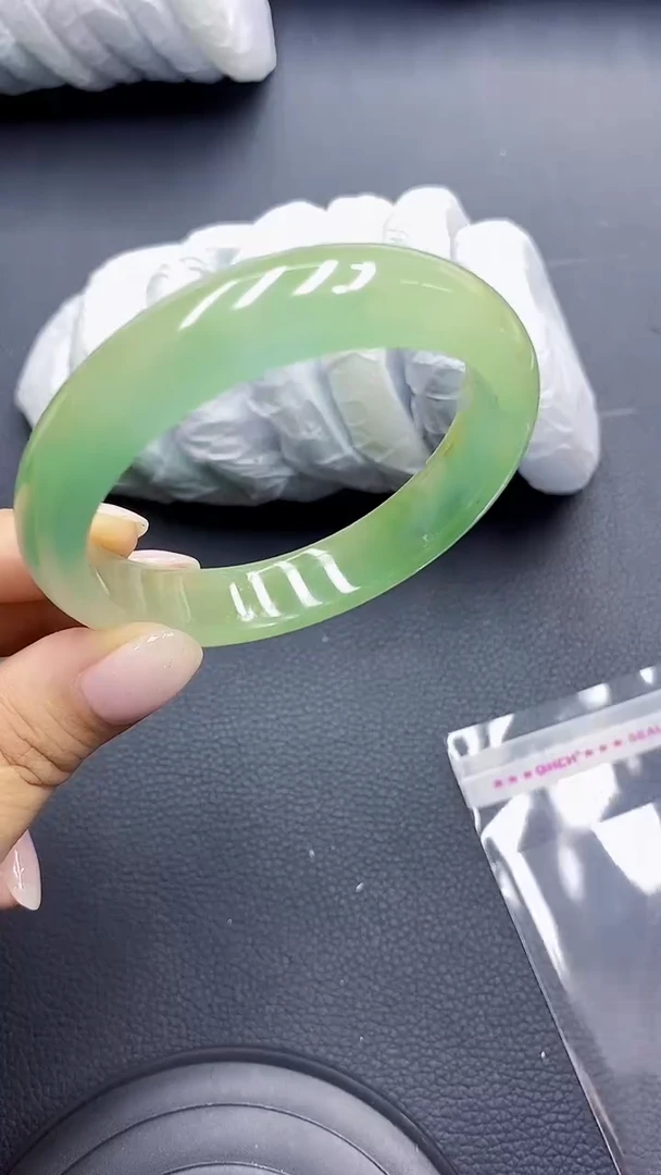 高冰透美人手镯 所见即所得43