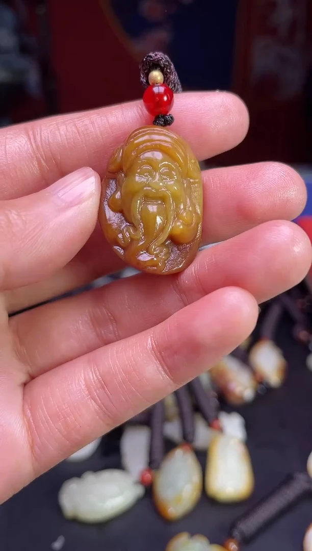 颈饰未镶嵌和田玉1
