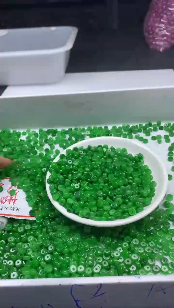 手饰翡翠未镶嵌w1700辣绿翡算盘6*3mm*30颗