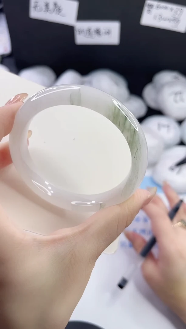 未镶嵌手镯石英质玉多样性发货L57