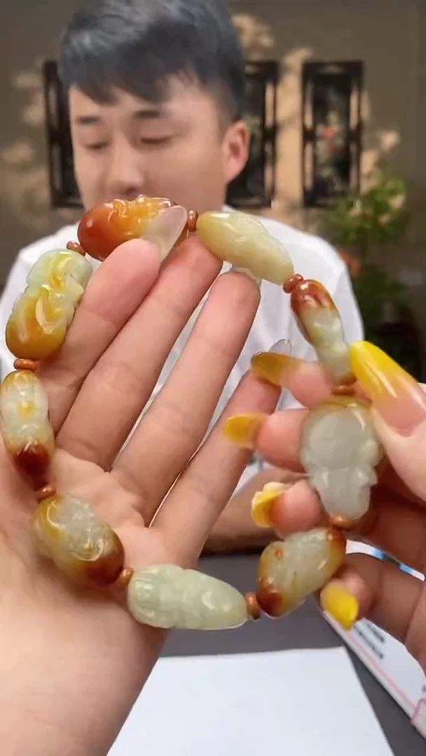 和田玉未镶嵌颈饰C681