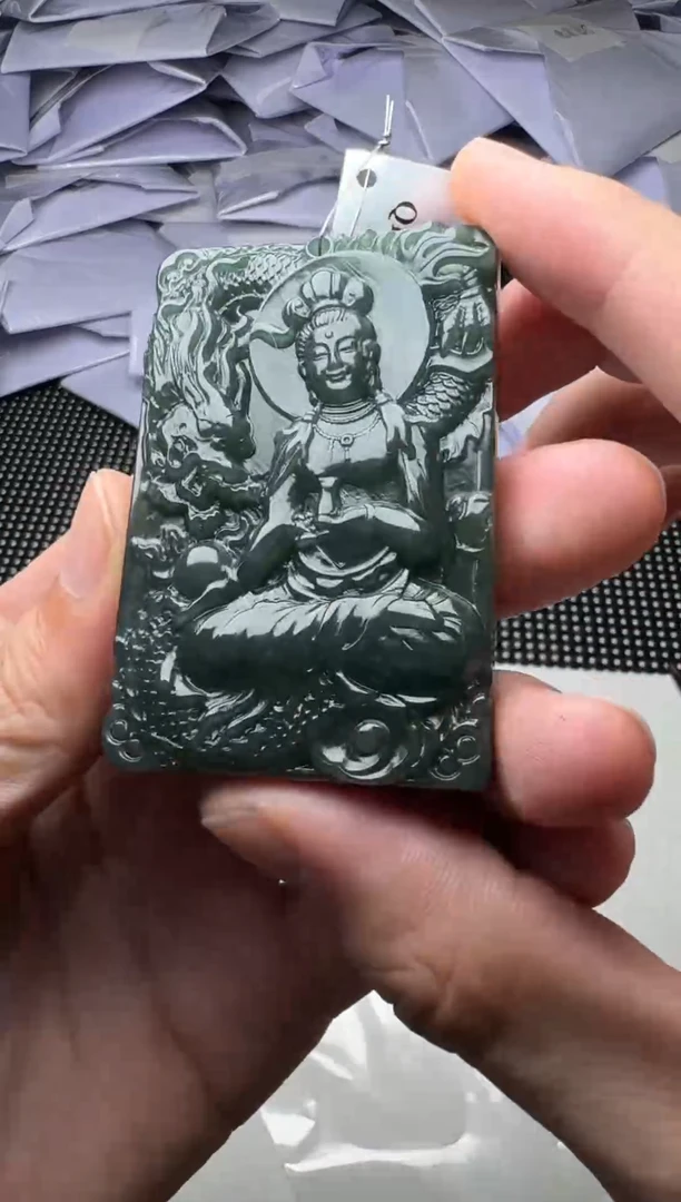 颈饰未镶嵌和田玉观音